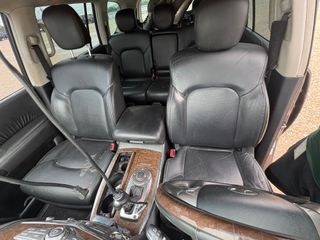 2017 INFINITI QX80 - Interior Front Seat Image